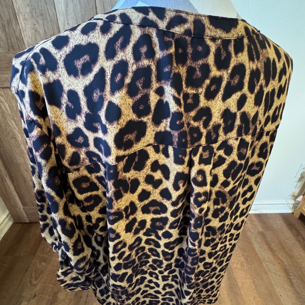 Blouse Torrid size 2 leopard animal print three quarter sleeve plus size 2XL - Picture 7 of 13